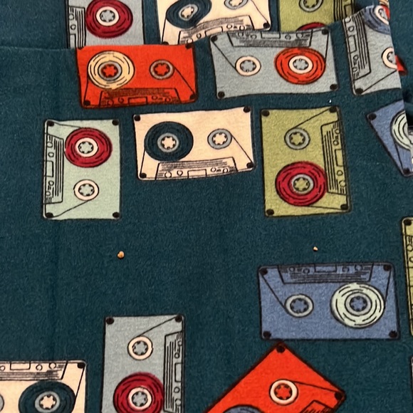 LuLaRoe Cassette Leggings. TC - Picture 2 of 2